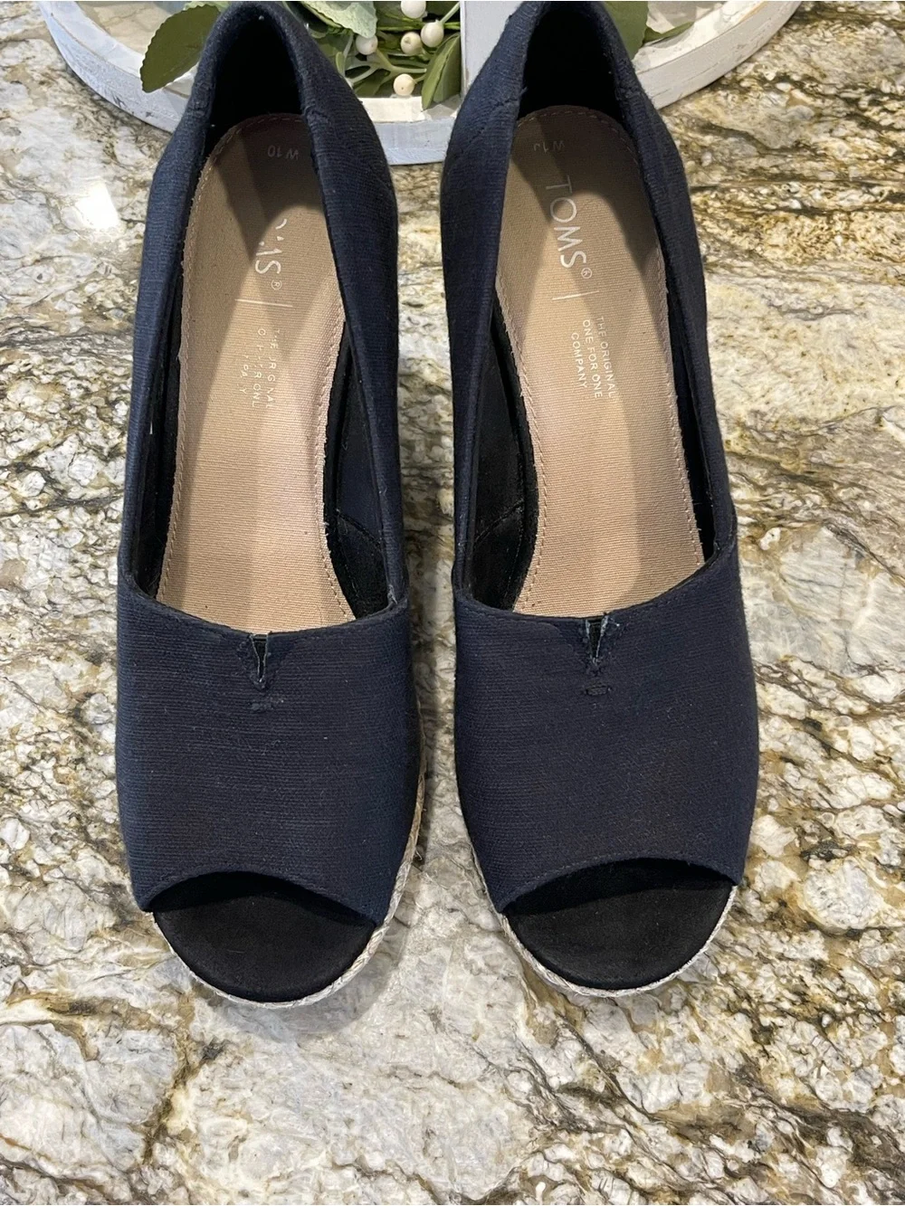 Toms Women’s Peep Toe Wedge - Black & Cream